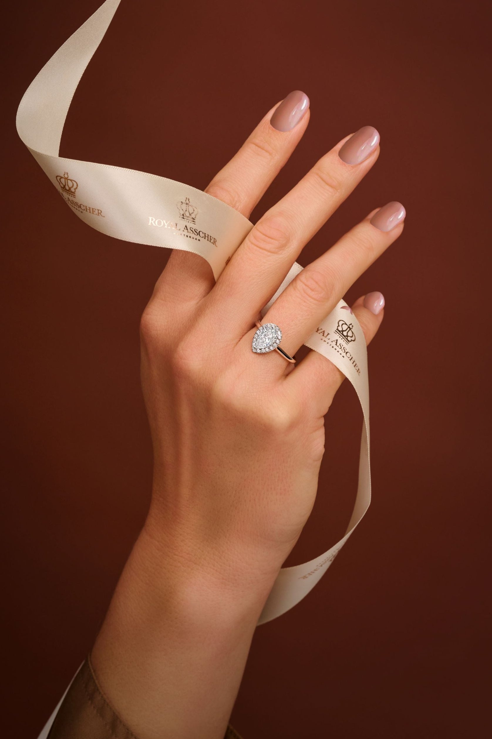 (Royal Asscher Pear)
