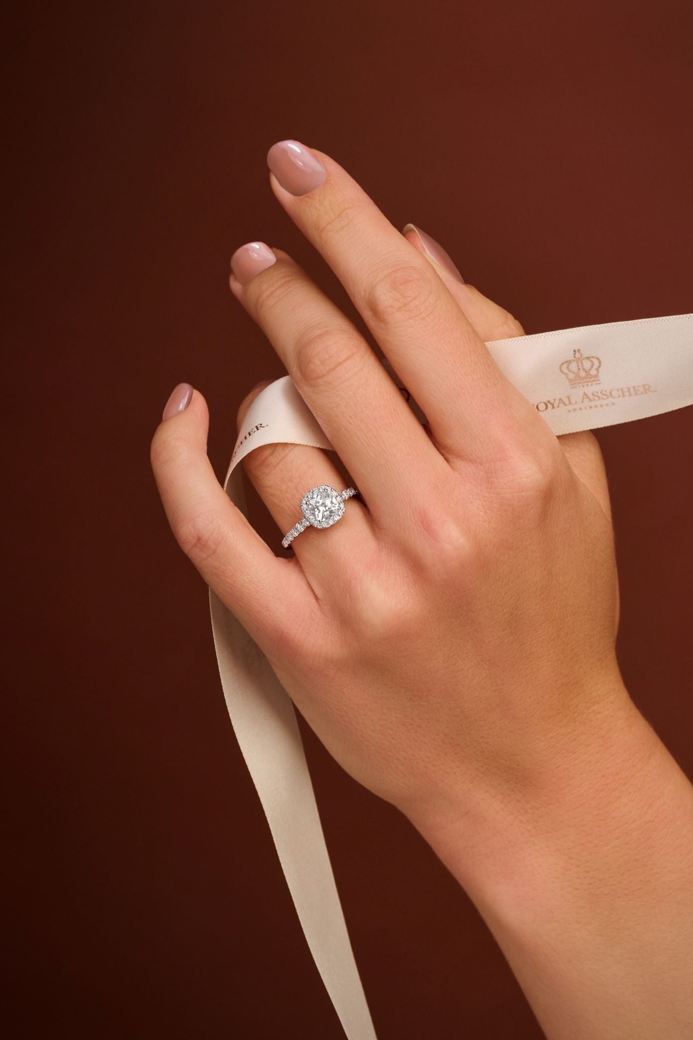 (Royal Asscher Cushion)