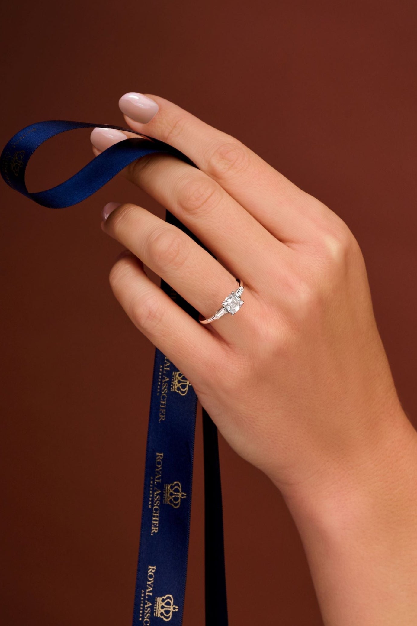 (Royal Asscher Cut)