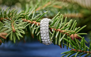 October Holiday Gift Guide: Timeless Jewelry for Every Celebration