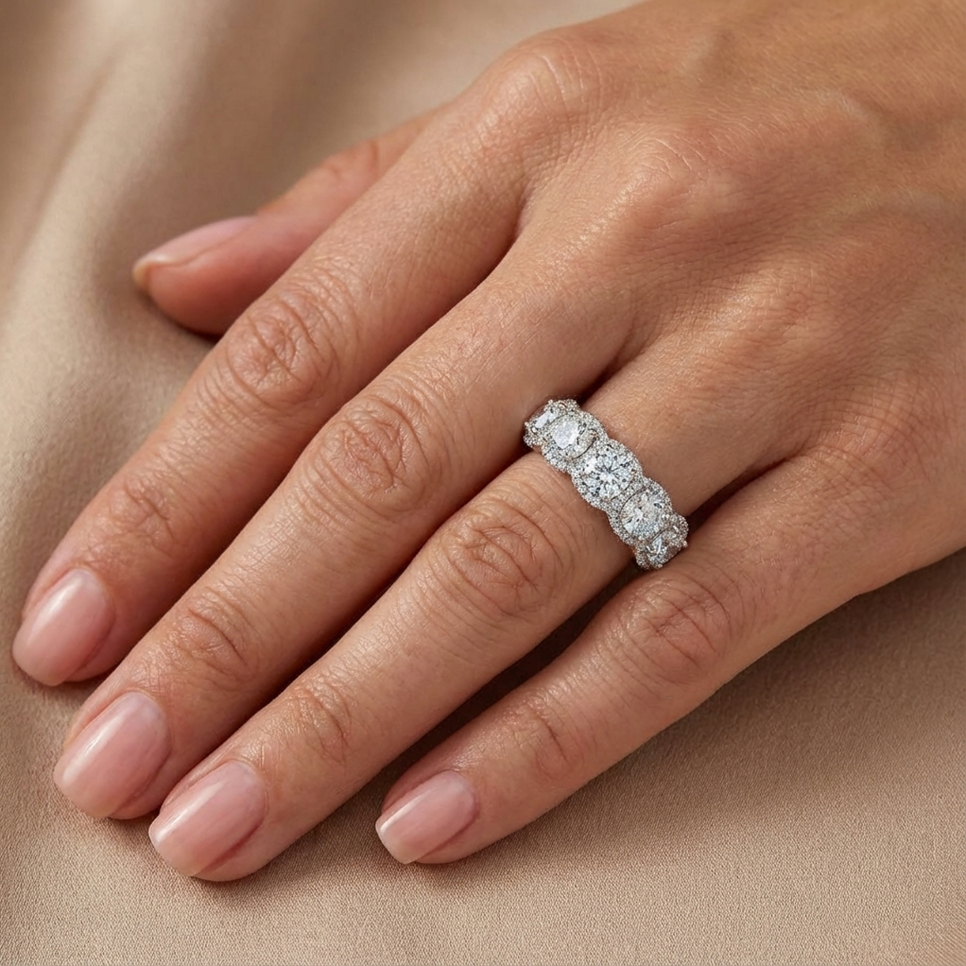 (Royal Asscher Cushion)