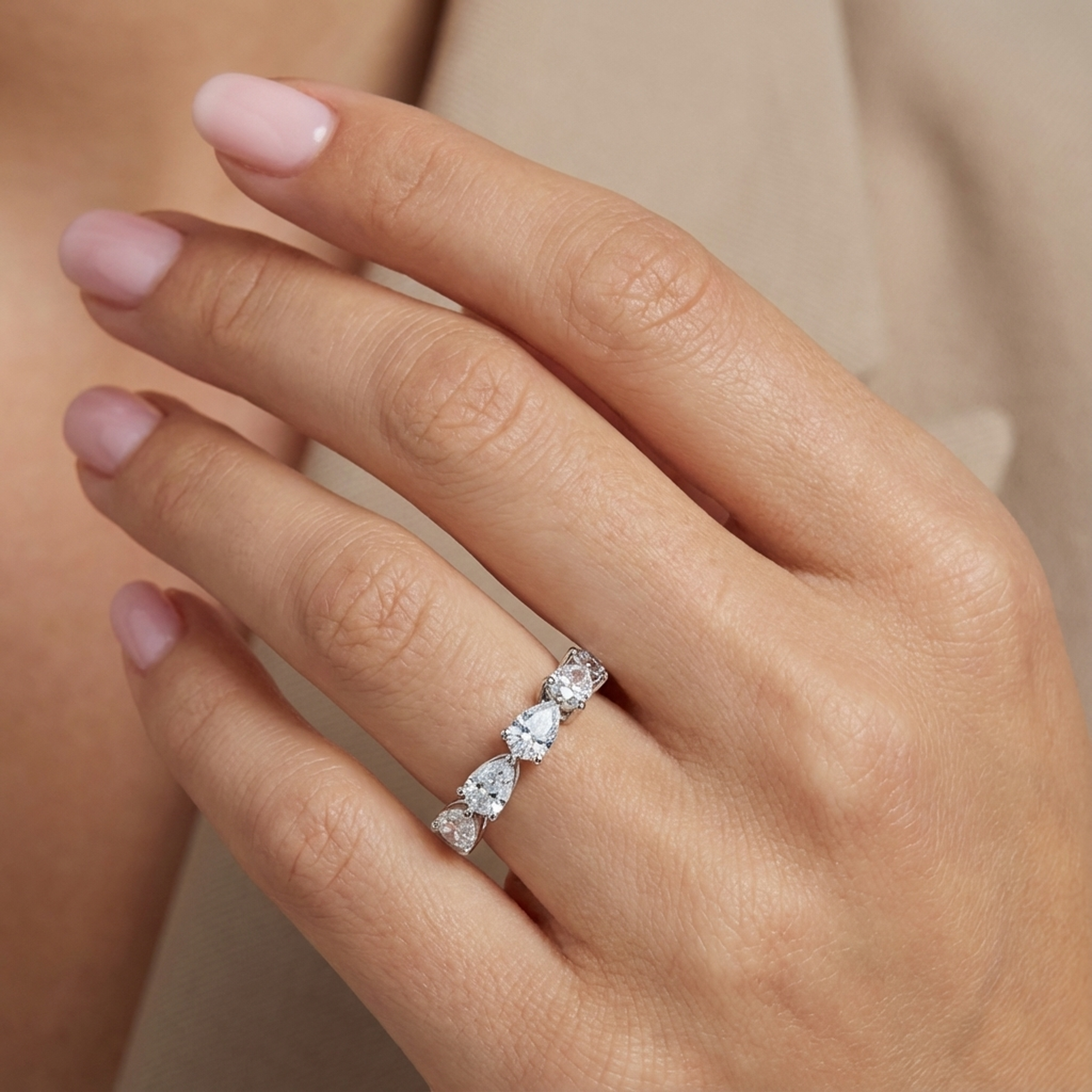 (Royal Asscher Pear)