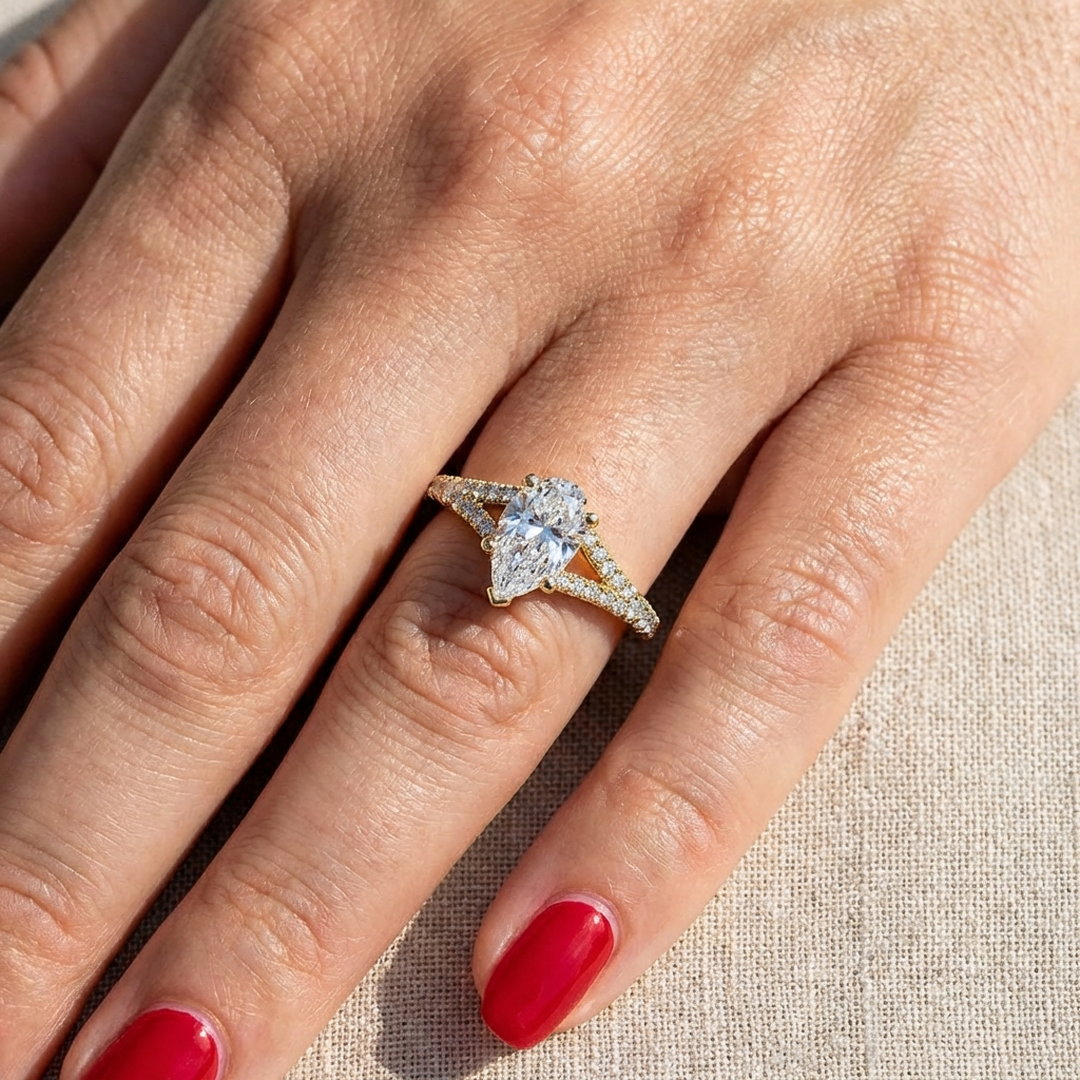 (Royal Asscher Pear - Yellow)