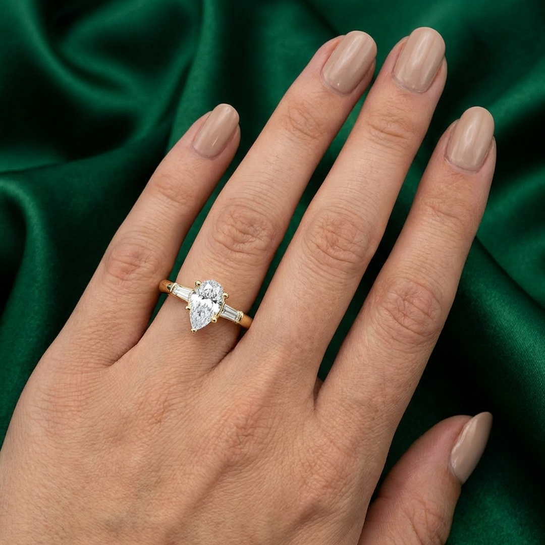 (Royal Asscher Pear - Yellow)