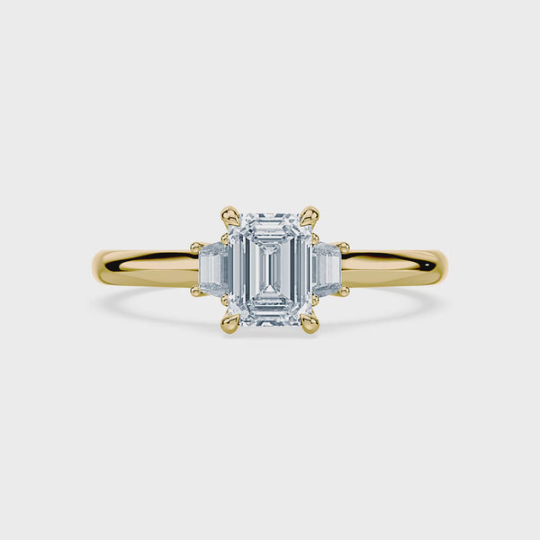 (Royal Asscher Emerald - Yellow - Video)